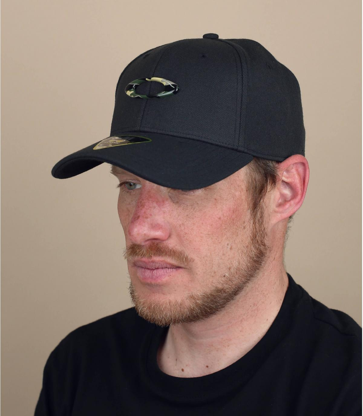 black camo Oakley cap Tincan black graphic camo